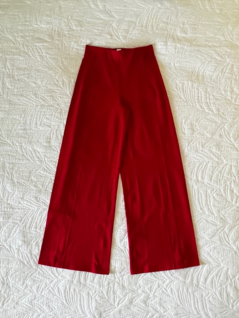 NWOT - Lululemon - Define High-Rise Wide-Leg Pant *Luon - Red - Extra Small